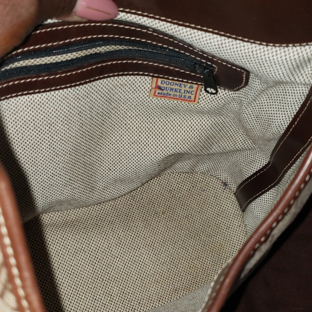 Dooney & bourke - Picture 4 of 4